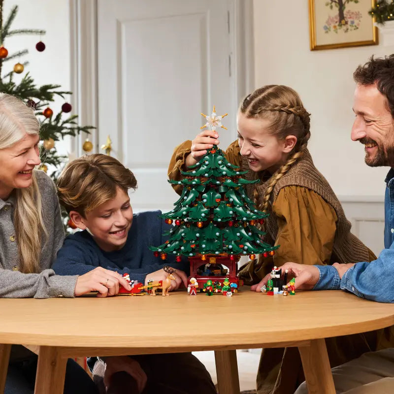 Lego Family Christmas Tree (41843)
