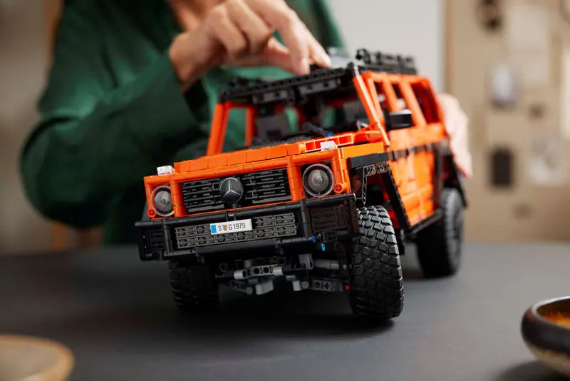 LEGO Mercedes-Benz G 500 PROFESSIONAL Line (42177) Pre Order April 24