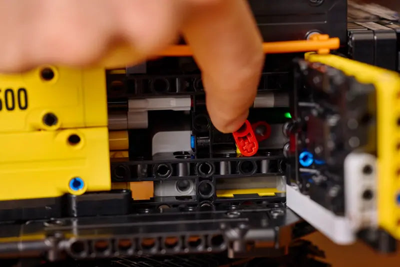 Lego Volvo EC500 Hybrid Excavator (42215)