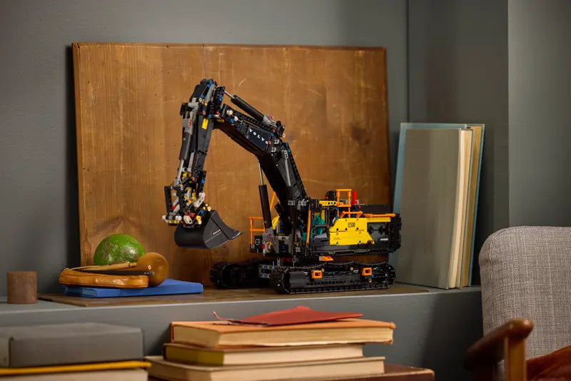 Lego Volvo EC500 Hybrid Excavator (42215)
