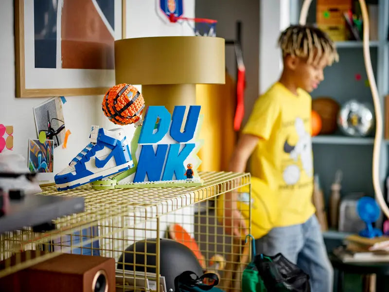 Lego Nike Dunk x LEGO Set (43008)