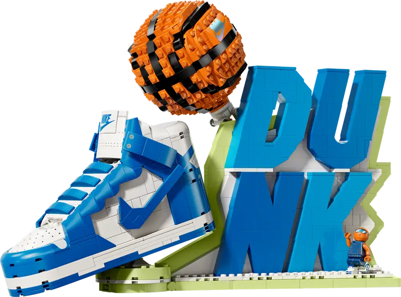 Lego Nike Dunk x LEGO Set (43008)