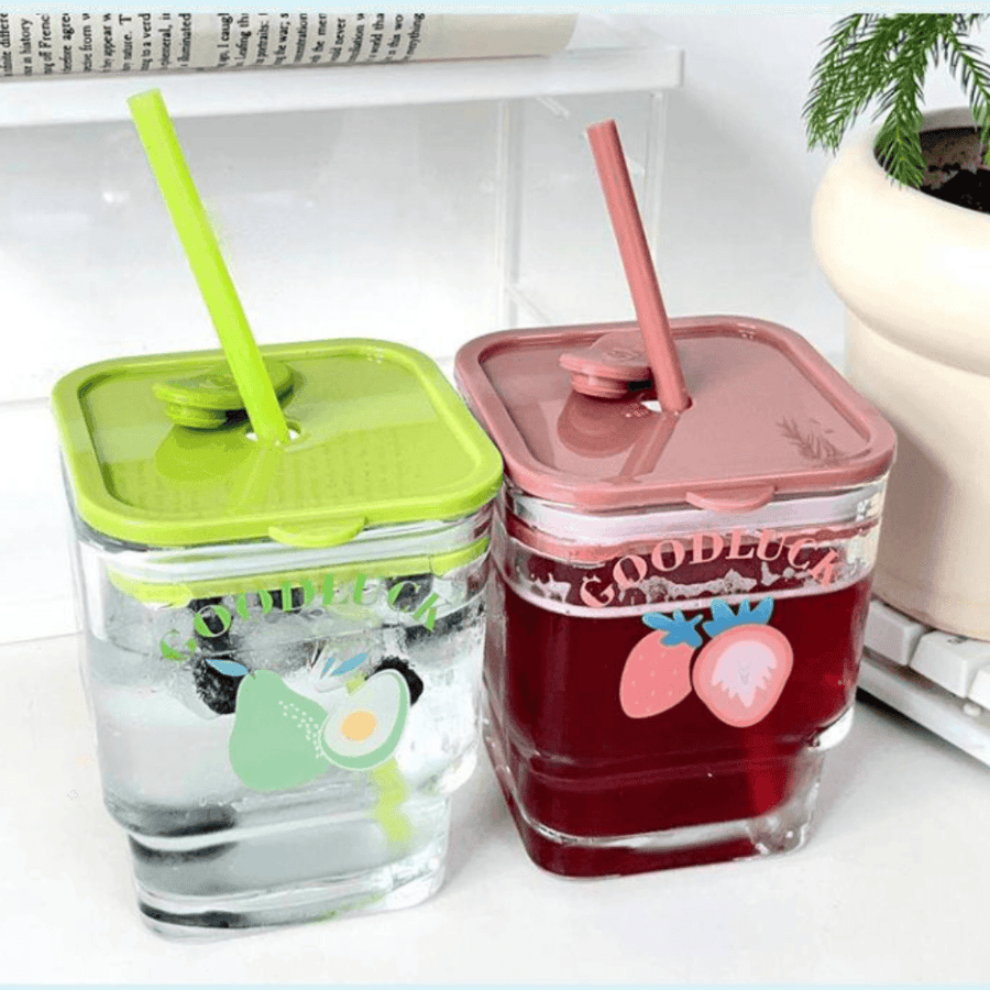 450ml Square Glass Cup Portable Glass With Lid (strawberry)