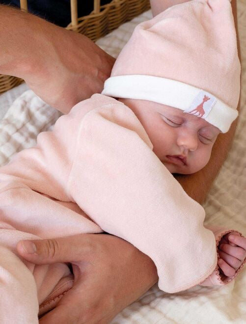 Sophie la Girafe Baby Knot Pink Hat