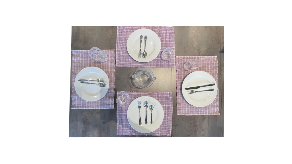 Set of 4 Purple and White Table Placement - 33x48cm