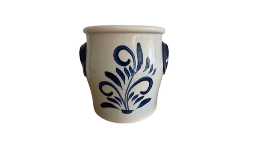 Ceramic pot blue and white