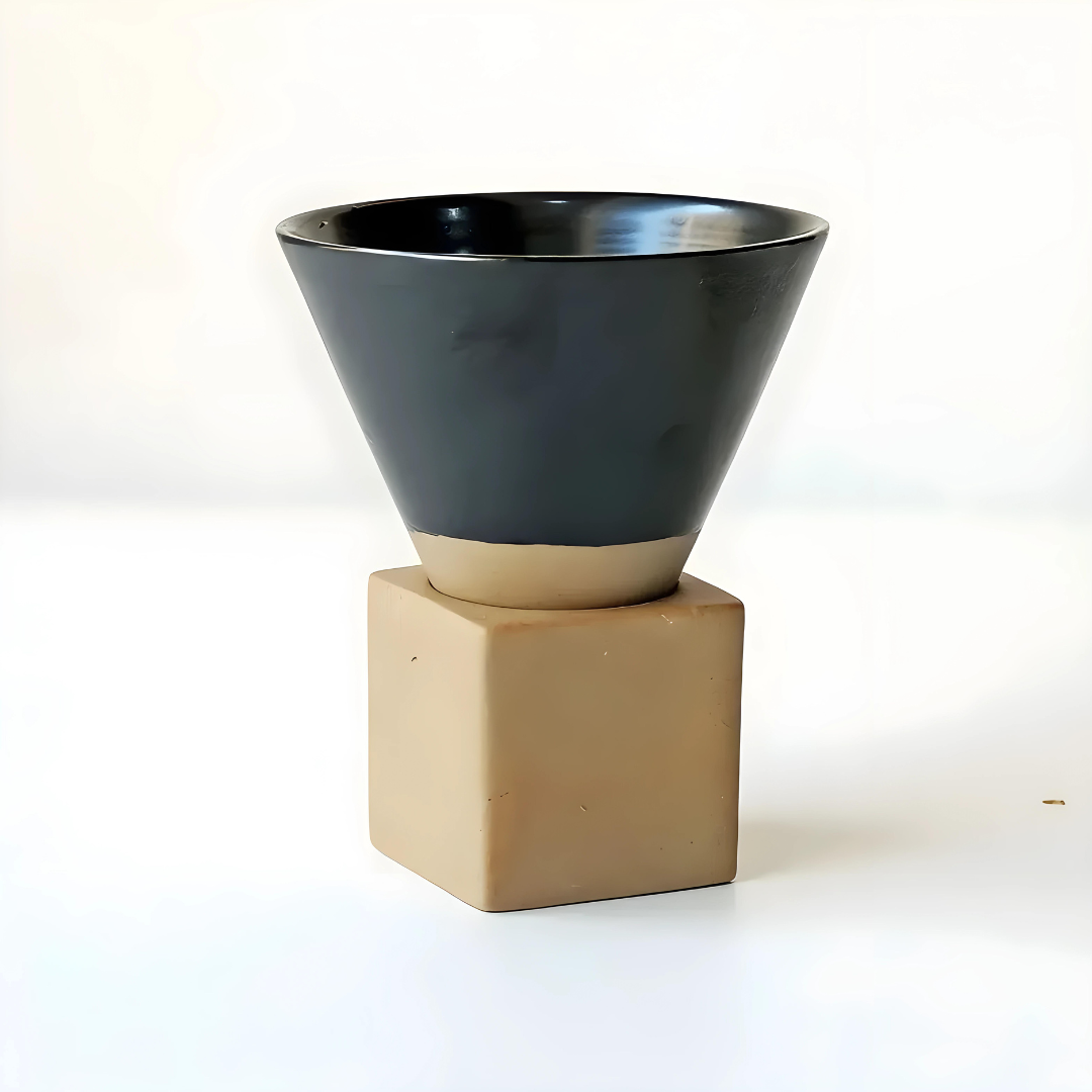 Exquisite Japanese Retro Cup 150ml with Elegant Base (Black)