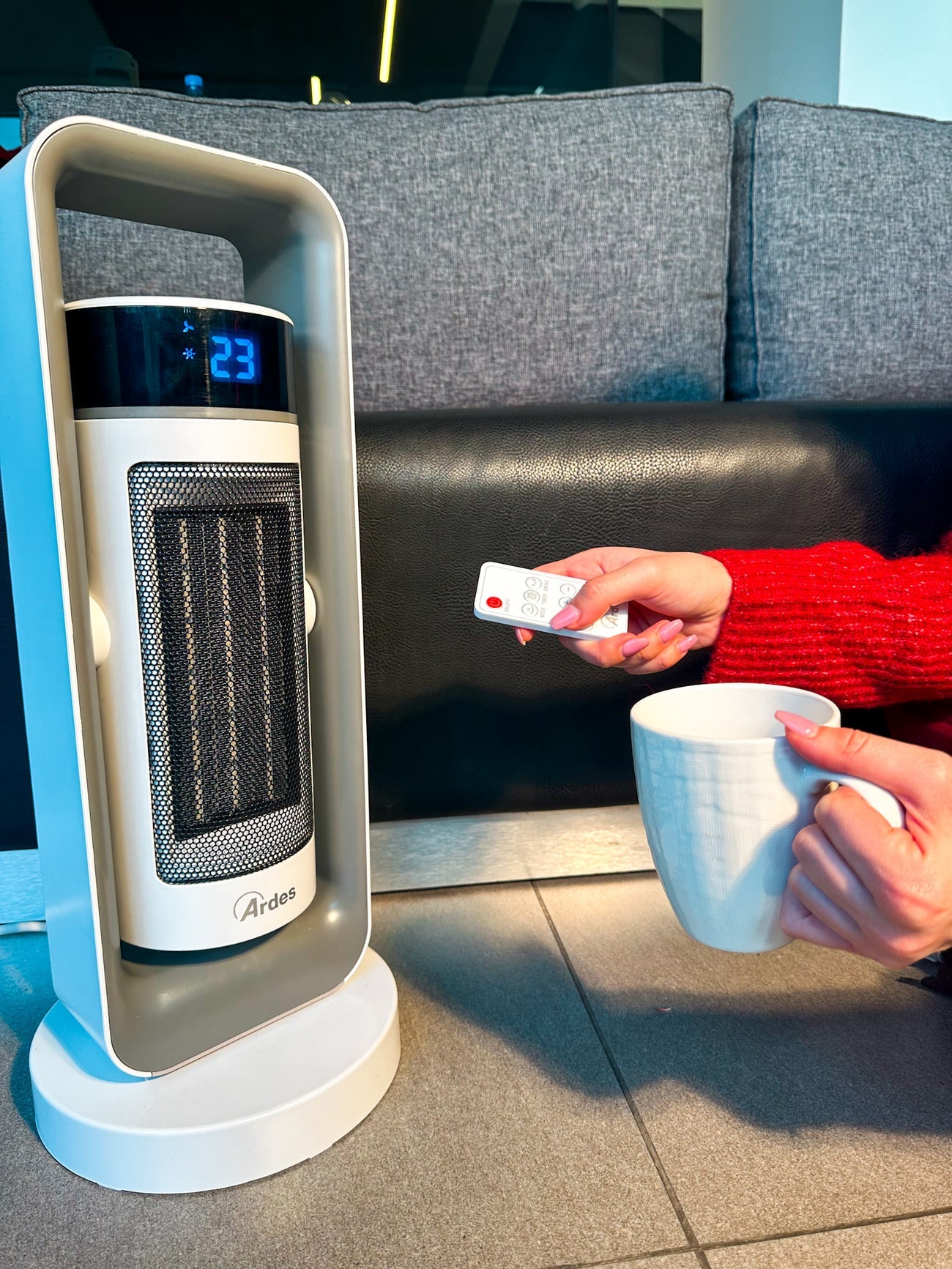 Fan Heater Tower 2000W – with Remote Control