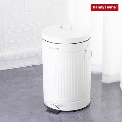 Danny Home 12-Liter Vintage Trash Can with Lid and Pedal – Matt White