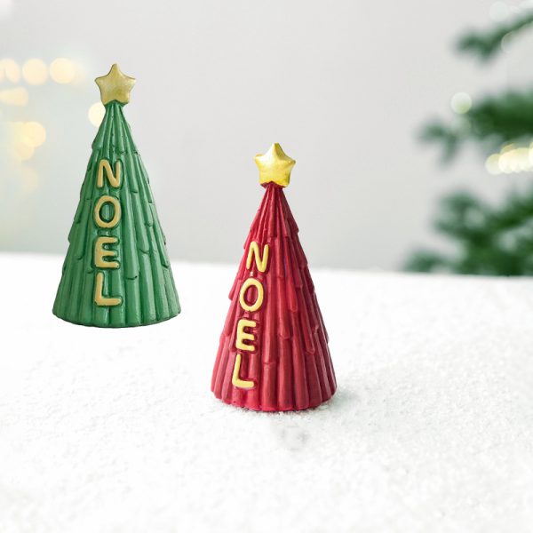 Christmas Tree Statue – 10cm