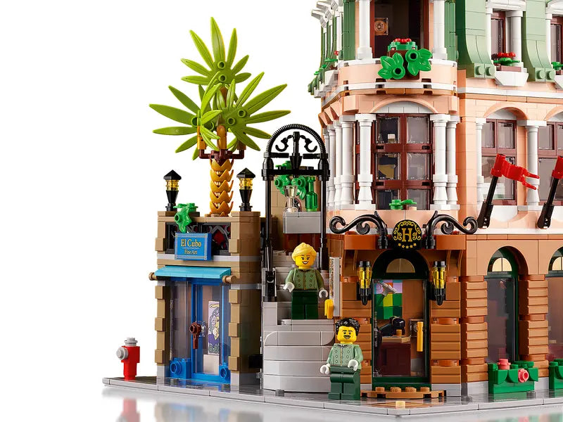 Lego Boutique Hotel (10297) Pre Order