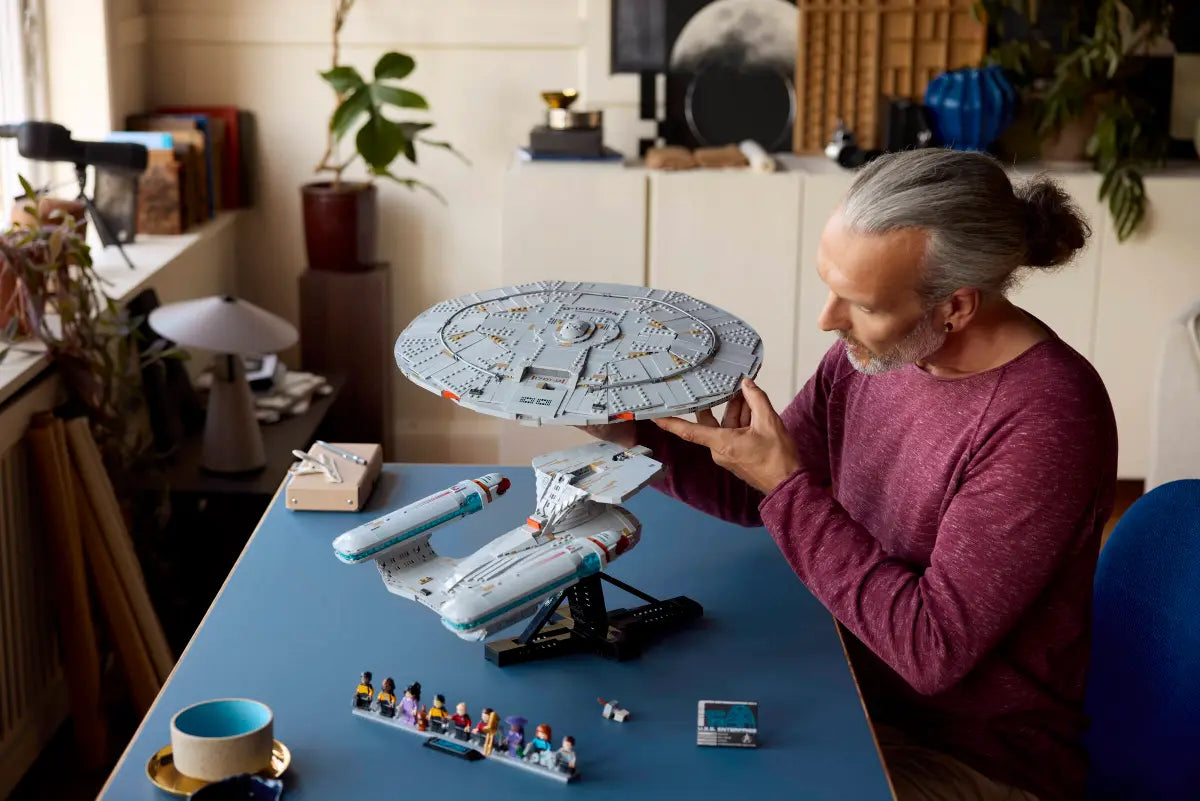 Lego Star Trek: U.S.S. Enterprise NCC-1701-D (10356)