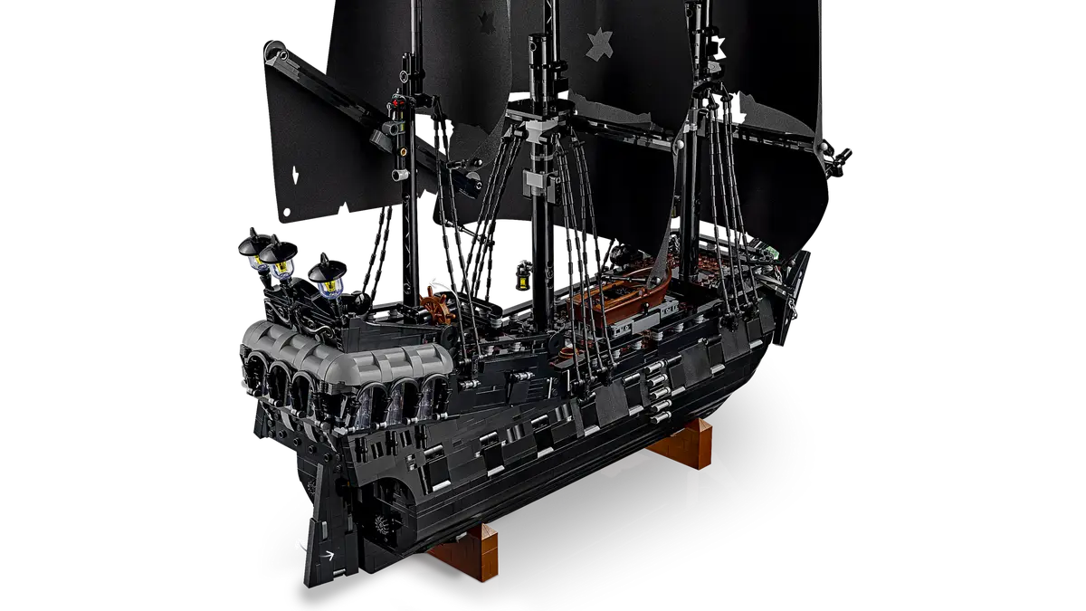 Lego Captain Jack Sparrow's Pirate Ship (10365)