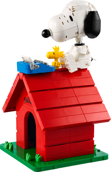 Peanuts: Snoopy's Doghouse