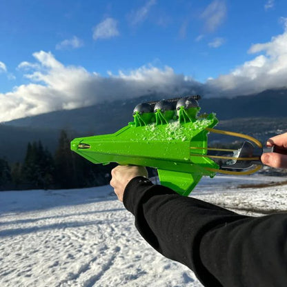 Snowball Launcher with Handle ( Random Color )