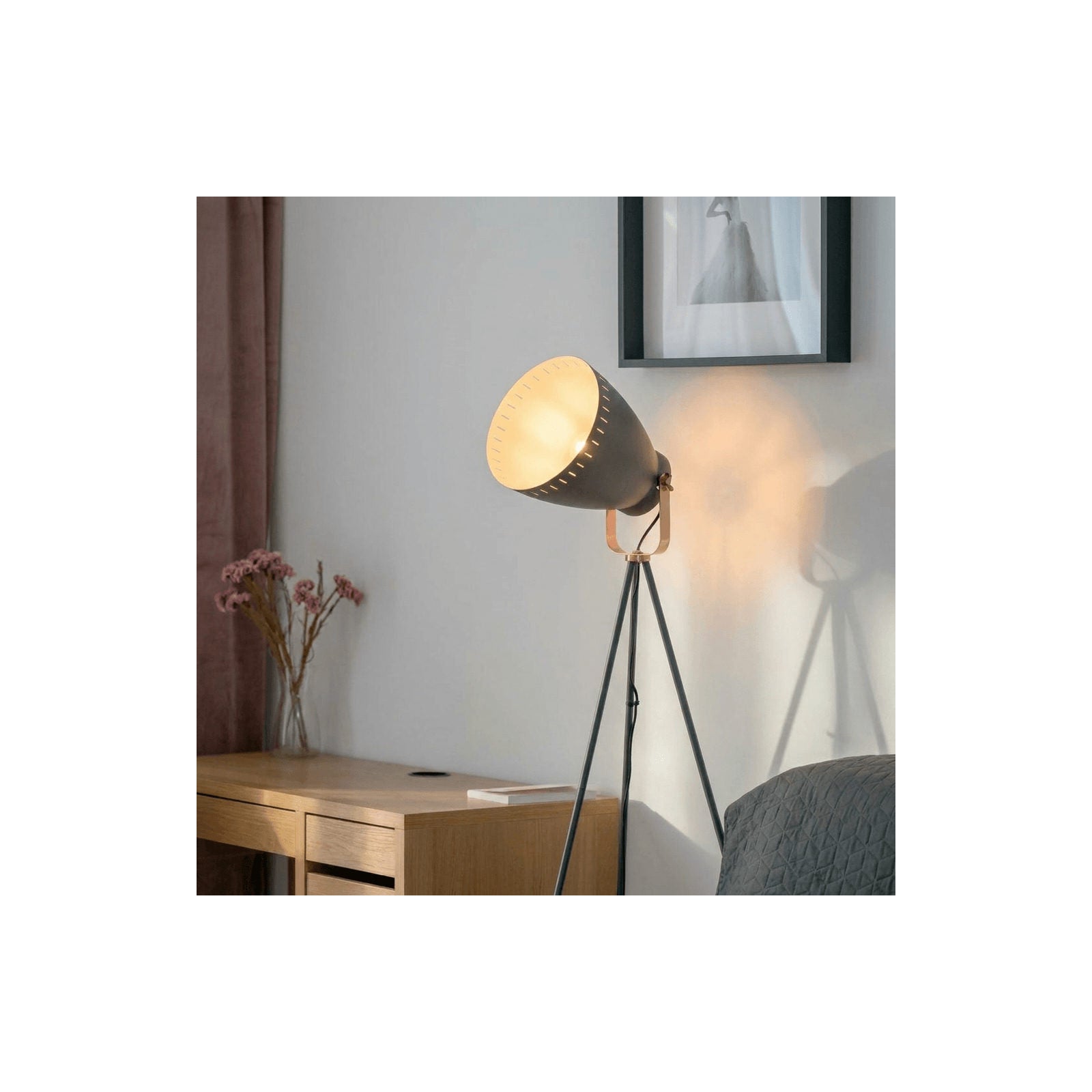 Nino Germany Makky Floor Lamp – Industrial Black & Copper Swivel Spotlight