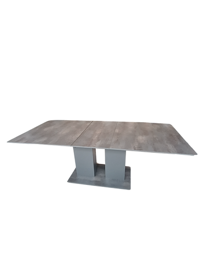 Dining Table Self-Patrik by Reality Germany