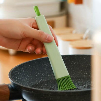 Silicone Oil / Sauce Brush Sauce (Random Color)