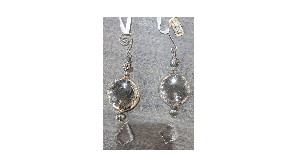 Set of 2 Glass Christmas Ornaments