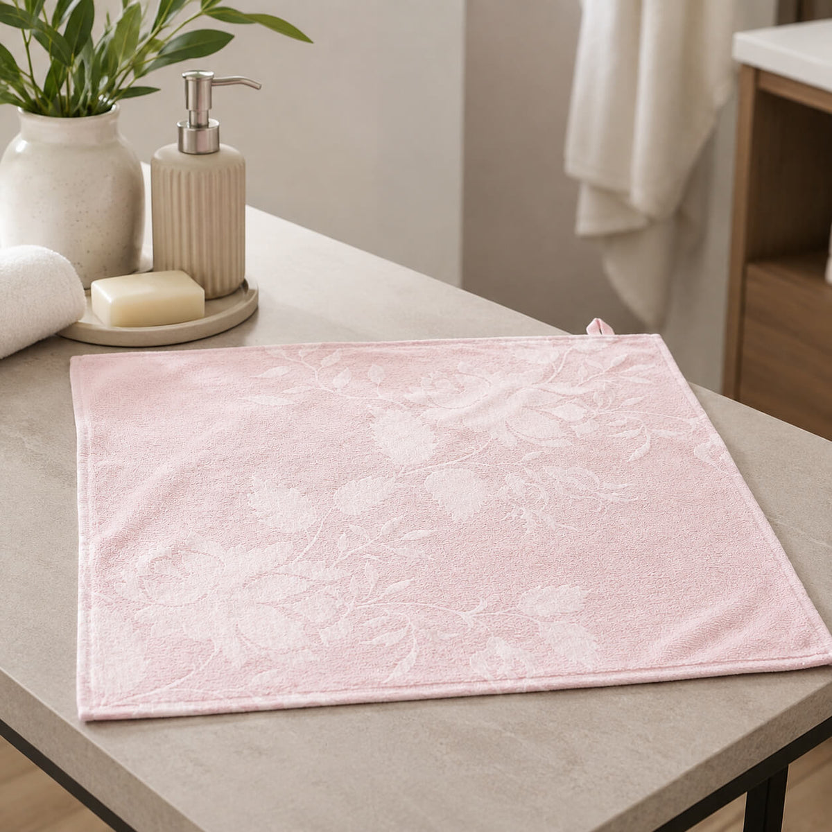 Royal Boch Fleurs Rouges Kitchen Towel in Pink