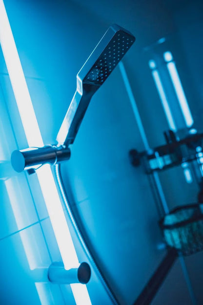 Wenko LED Shower Rail – Award-Winning RGB & Warm White Illuminated Rod with Remote