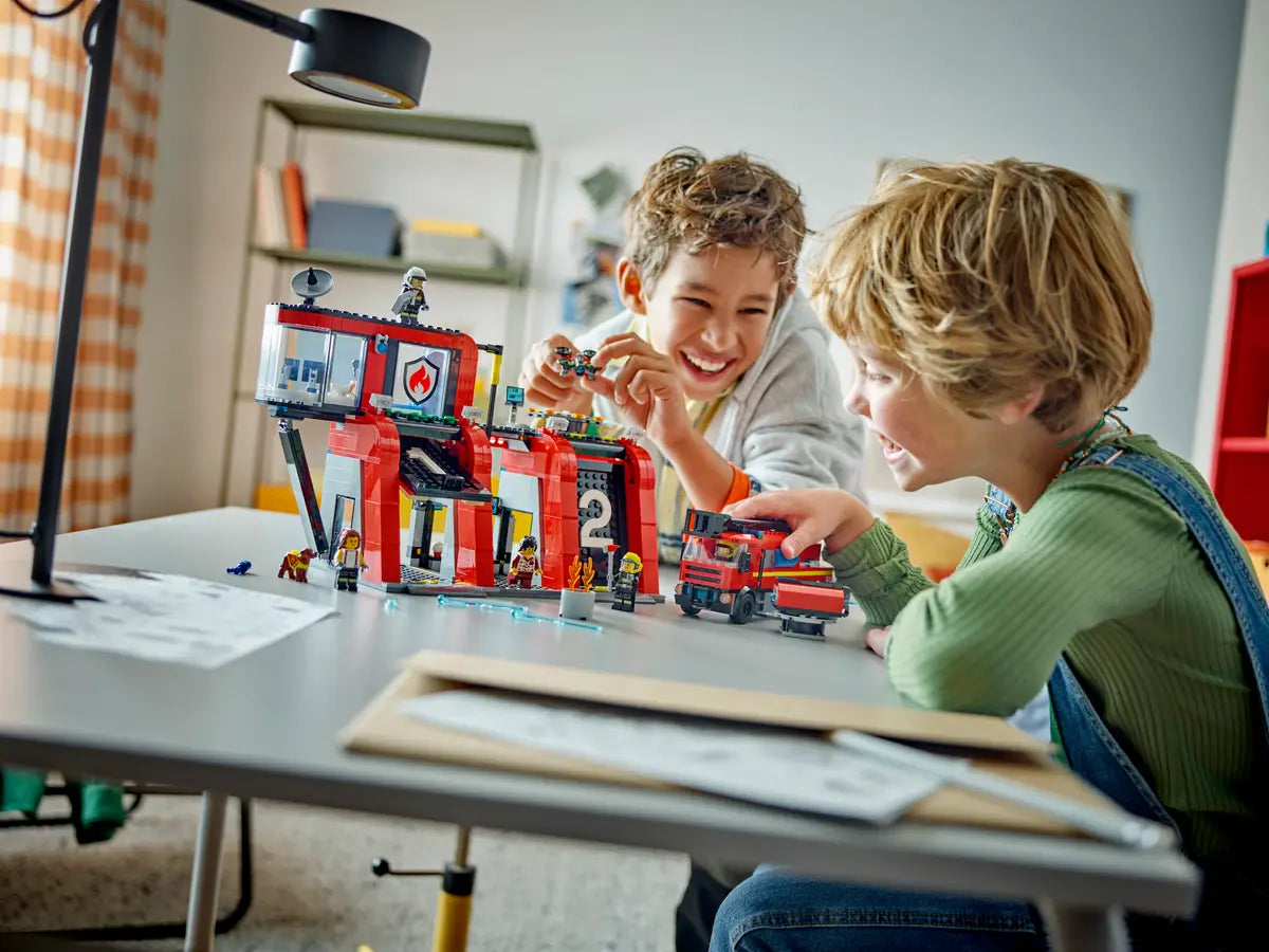 Lego City Fire Station with Fire Truck (60414)