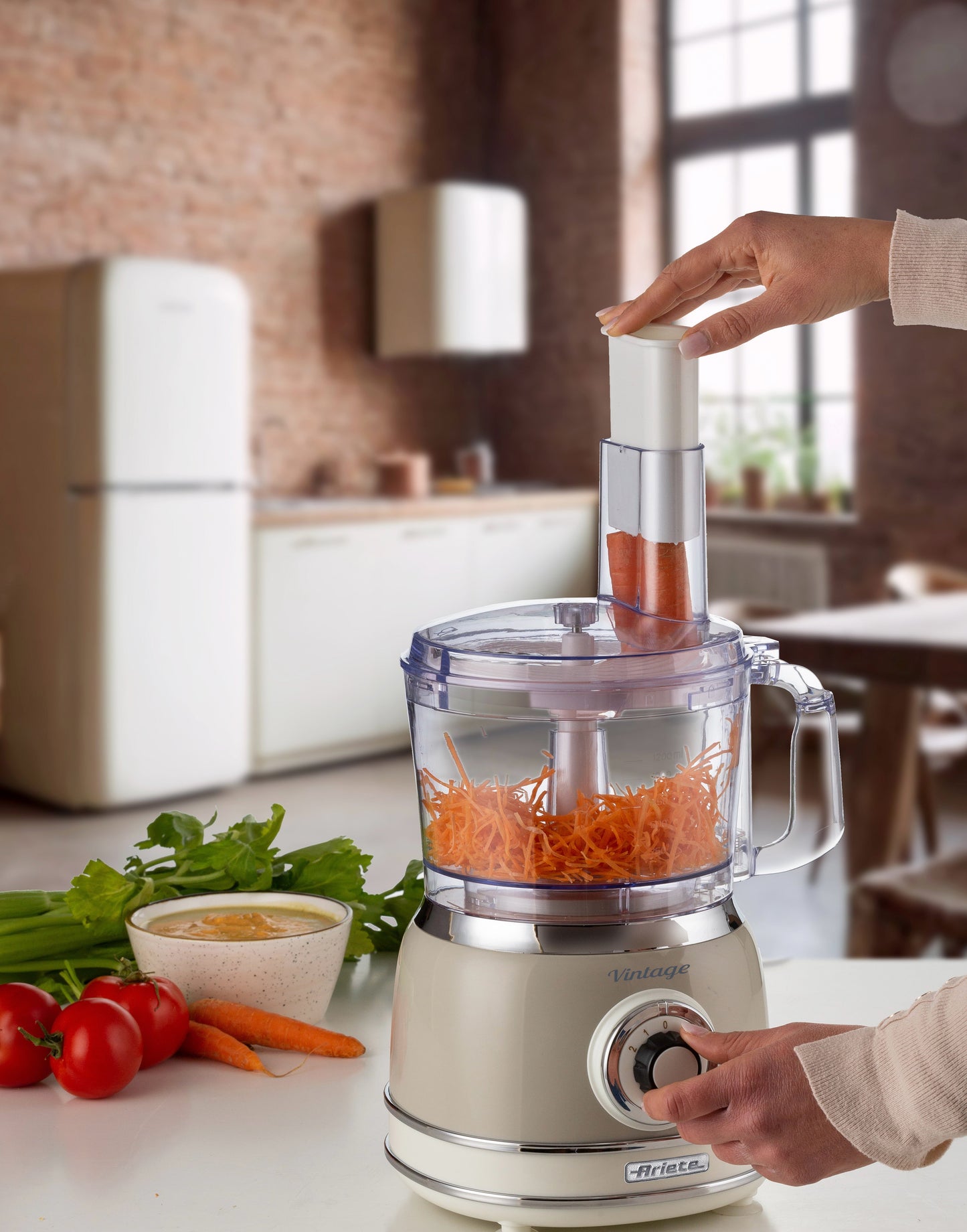 Vintage Food Processor 1781, 1000 Watt, 2.1 Liter.