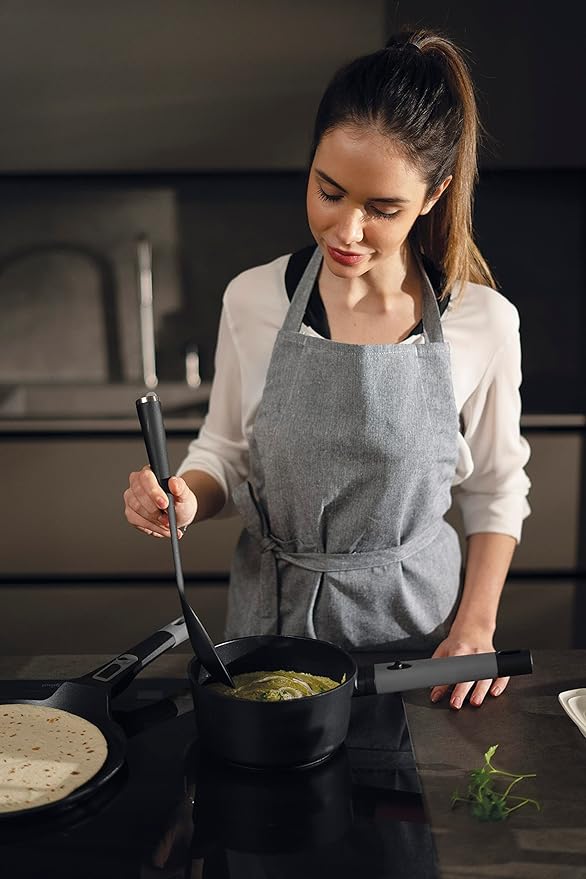 One-Handed Casserole Cook & Space 18 cm, Black