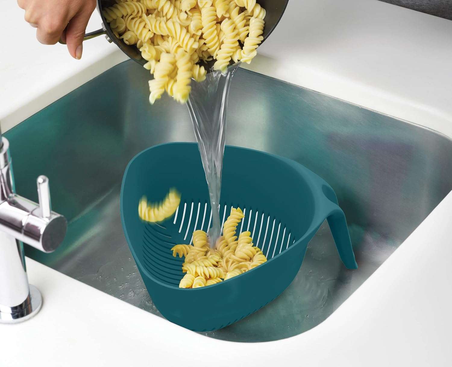 Duo Triangular Colander, Dark Opal by Joseph Joseph
