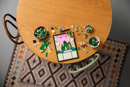 Lego Emerald City Wall Art (75685)