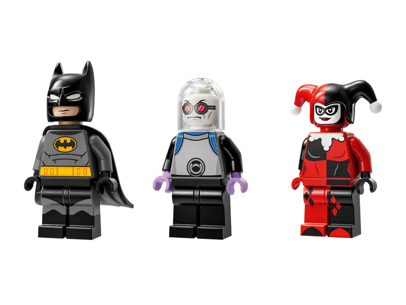 Lego Batman with the Batmobilevs. Harley Quinn and Mr. Freeze (76274)