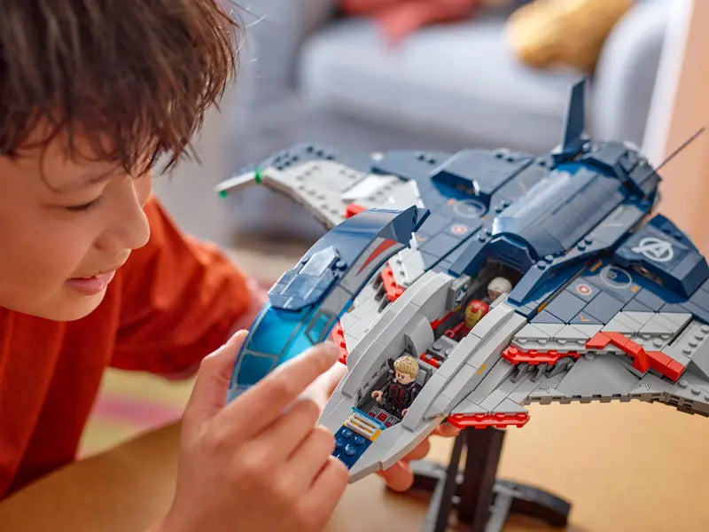 Lego Avengers: Age of Ultron Quinjet (76325)