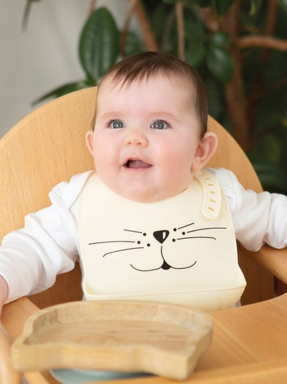 Purr-fectly Clean Mealtimes