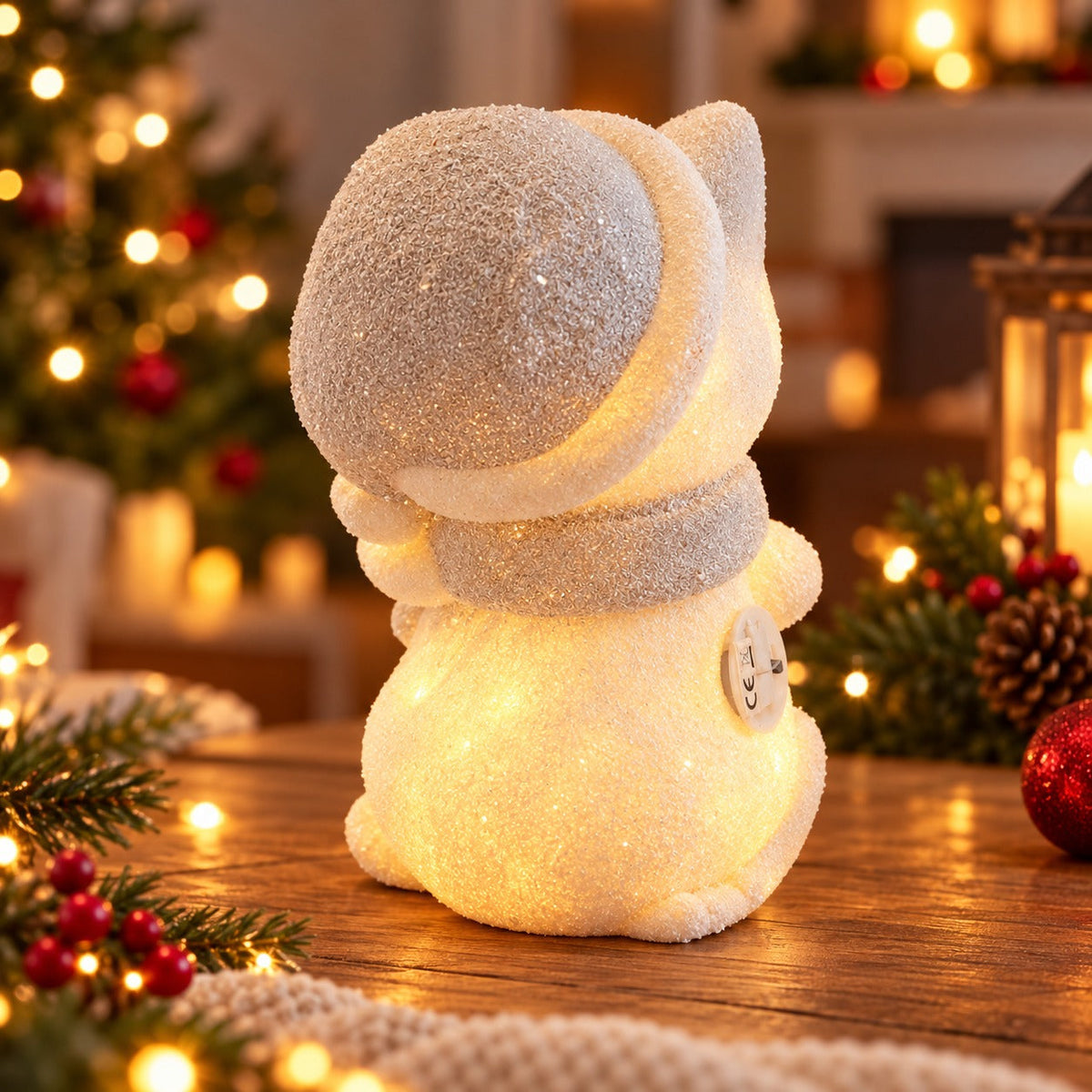Noël Indoor LED Cat Christmas Decoration – Colour-Changing Light – 24 cm