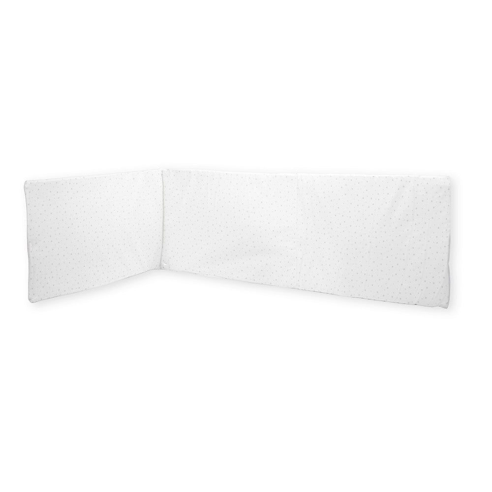 Soft and protective barrier for baby's crib