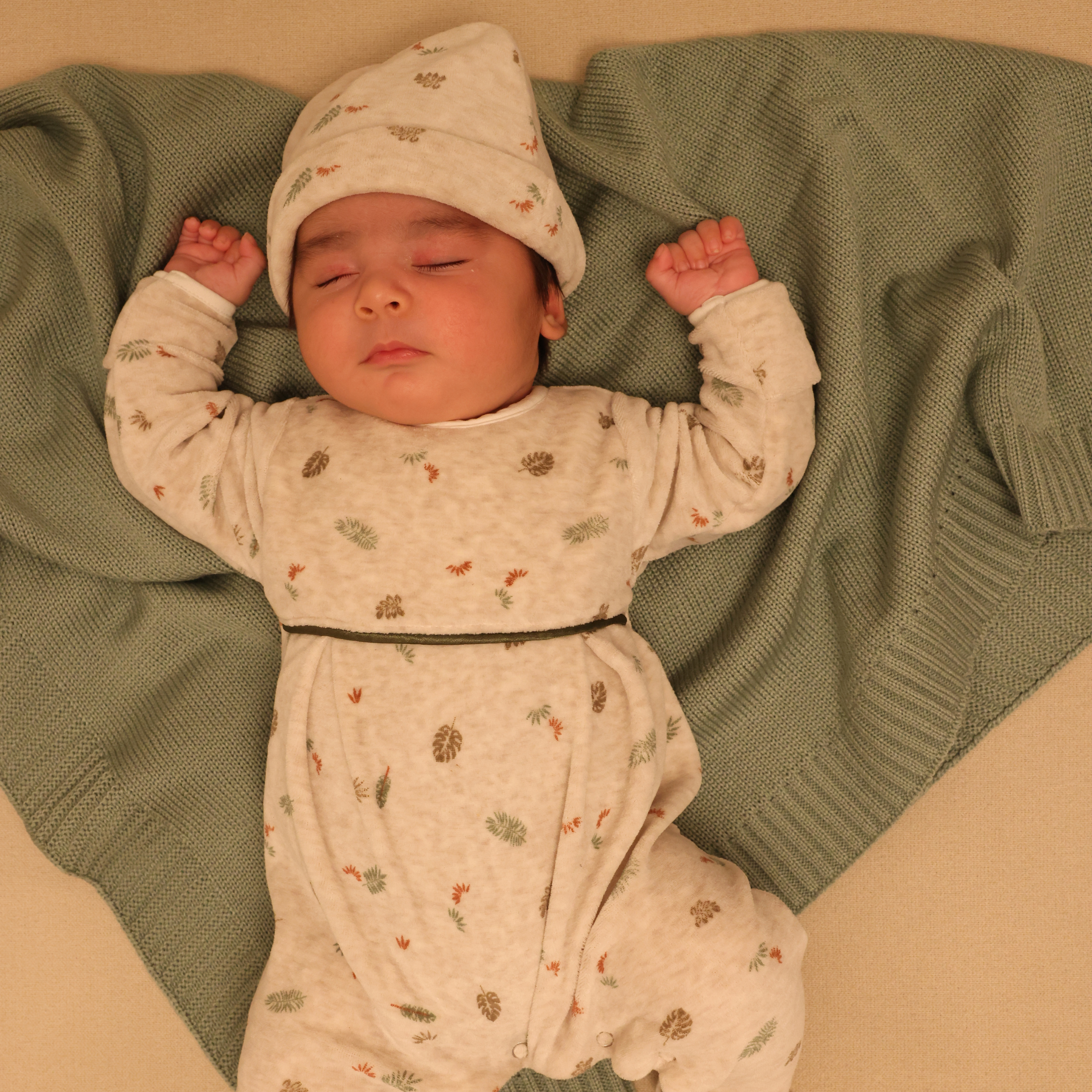 Cosset Loungewear Moments Mommy & Me Loungewear Set – Beige "Medium"