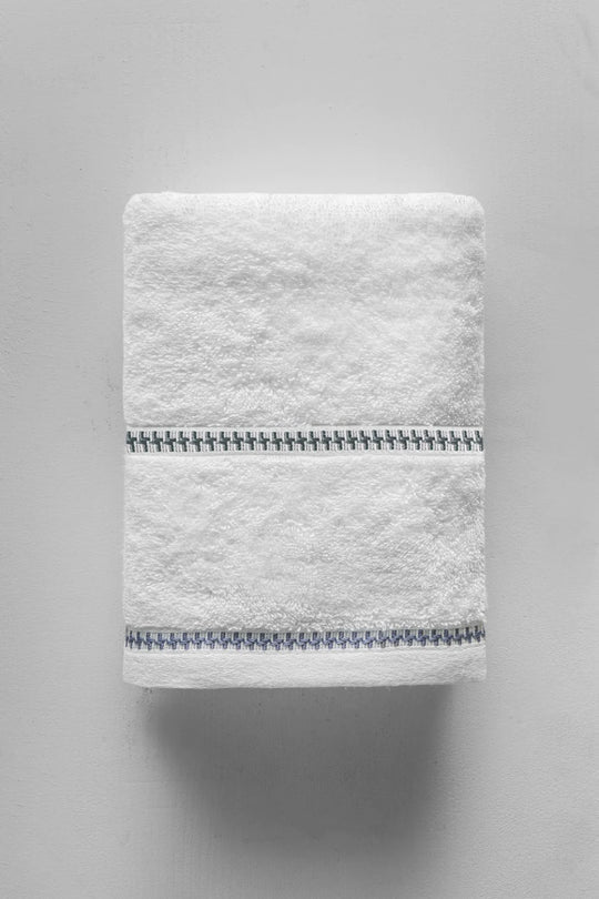 4 PCS Profundo WHITE Extra Soft Hand / Face Towel Set