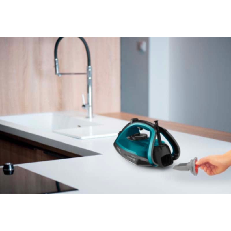 Tefal FV6832M0 iron  Ultragliss +   Black Glama/Blue boreal   2800W   50 g/min   260 g/min   Durilium Airglide   Anti drip   Anti Scale Setting