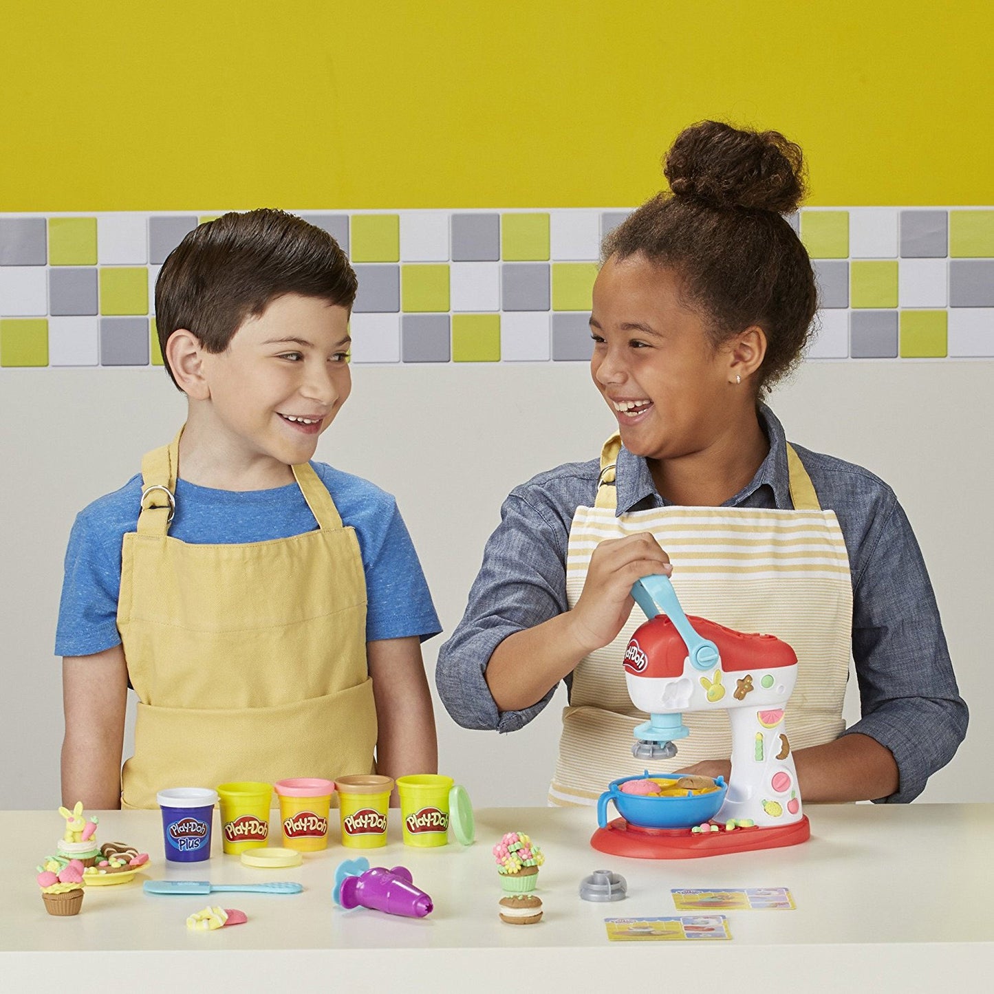 Play-Doh Kitchen Creations Spinning Treats Mixer