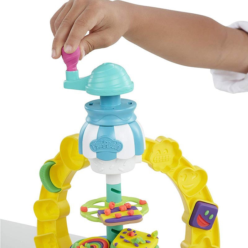 Play-Doh Kitchen Creations Sprinkle Cookie Surprise Set with 5 Non-Toxic Colors