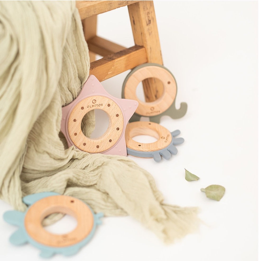 Kikkaboo Silicone and Wood Teether