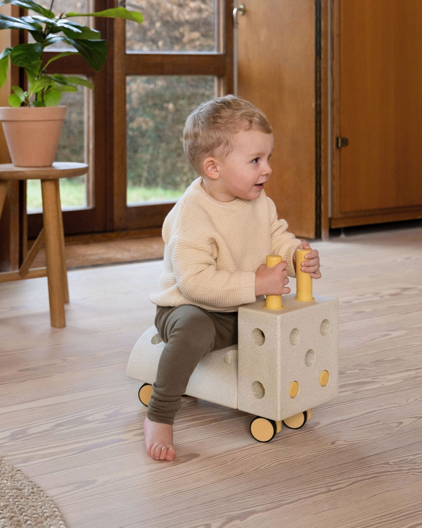 MODU Tiny Ride-Sand Grey / Honey Yellow