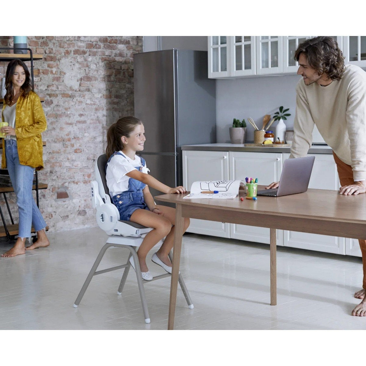 "Snack & Go" Highchair / Booster Seat