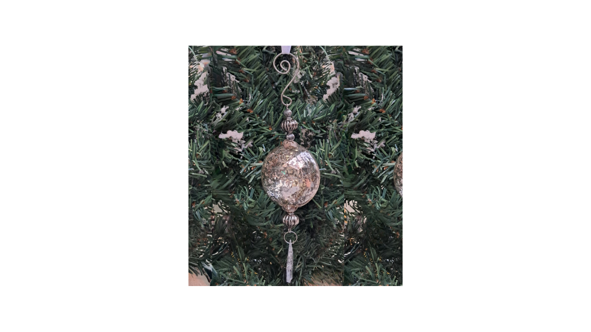 Set of 2 Glass Christmas Ornaments