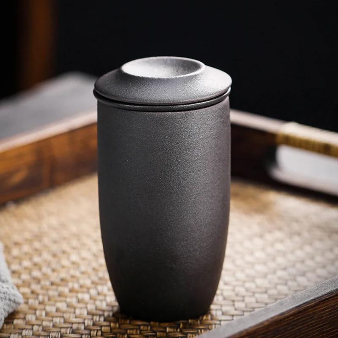 Japanese Style Stoneware Filter Tea Cup With Lid 225Ml (Brown)