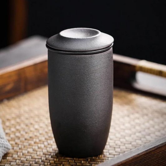Japanese Style Stoneware Filter Tea Cup With Lid 225Ml (Brown)