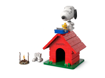 Peanuts: Snoopy's Doghouse
