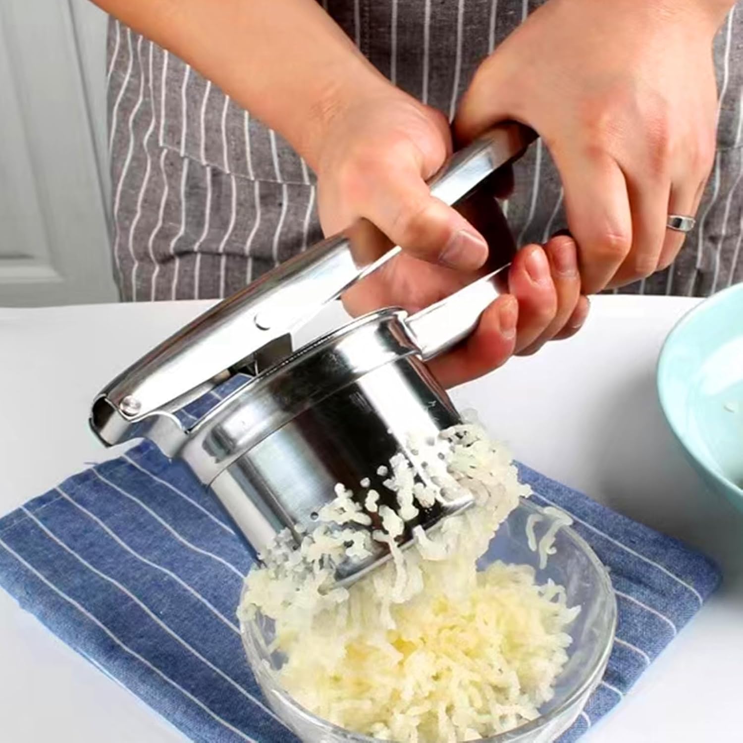 Heavy-duty Stainless Steel Potato Ricer