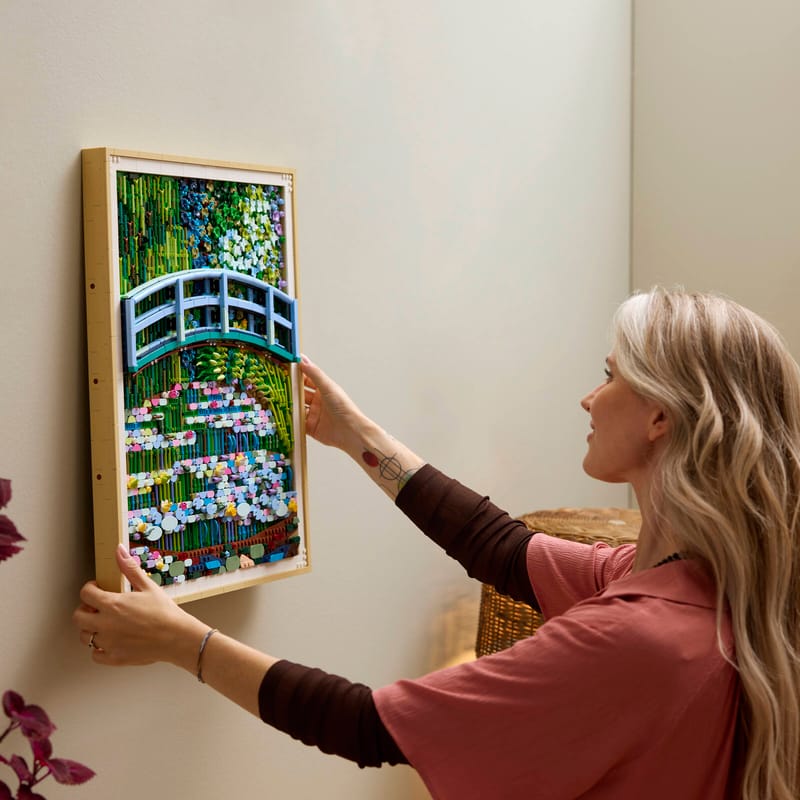 LEGO Art Claude Monet Bridge over Water Lilies 31220 Kit