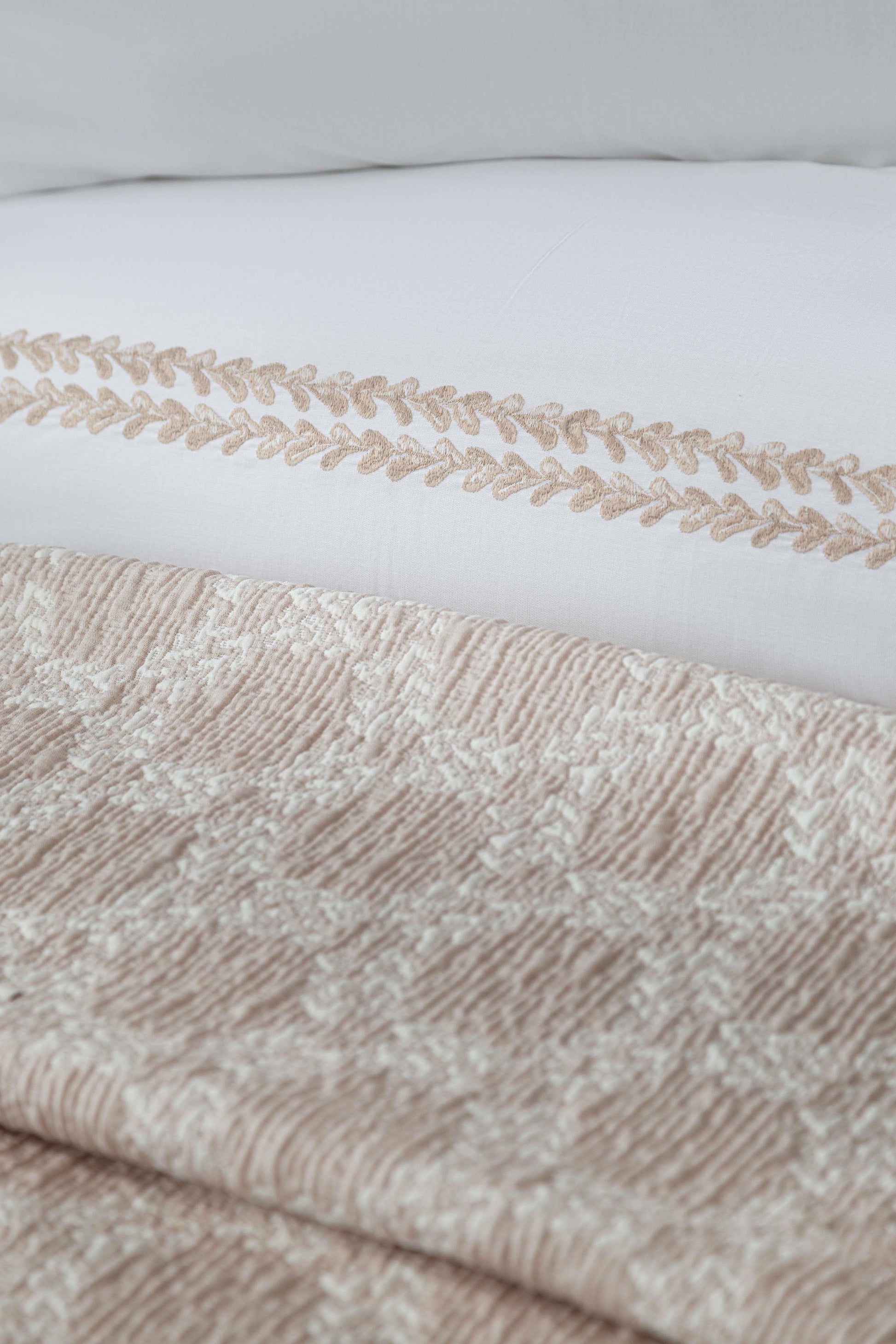 8 pcs DOUBLE TIMELESS PRIME SET  CROWN BEIGE